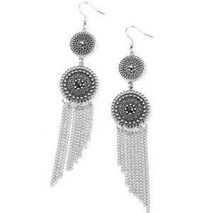 ❤️ NWT! Paparazzi ‘Medallion Mecca’ Silver Fringe Earrings